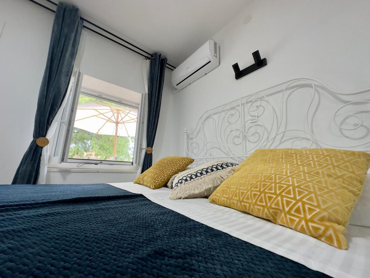 Matek Family & Studio Apartment Rovanjska Exterior photo